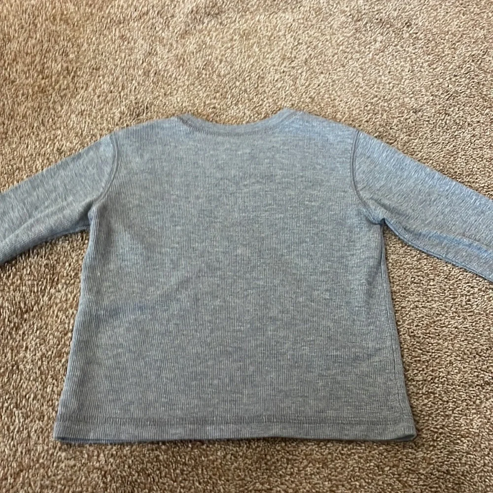 BabyGap gray thermal, long sleeve shirt 2T